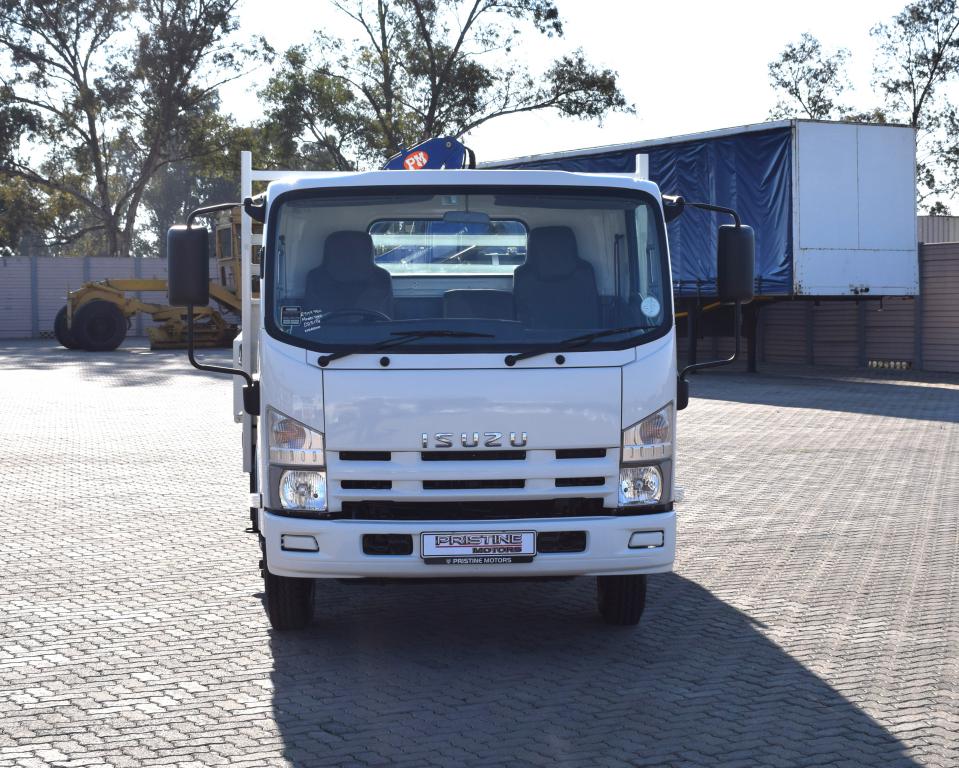 2014 Isuzu NQR 500 DROPSIDE & CRANE TRUCK