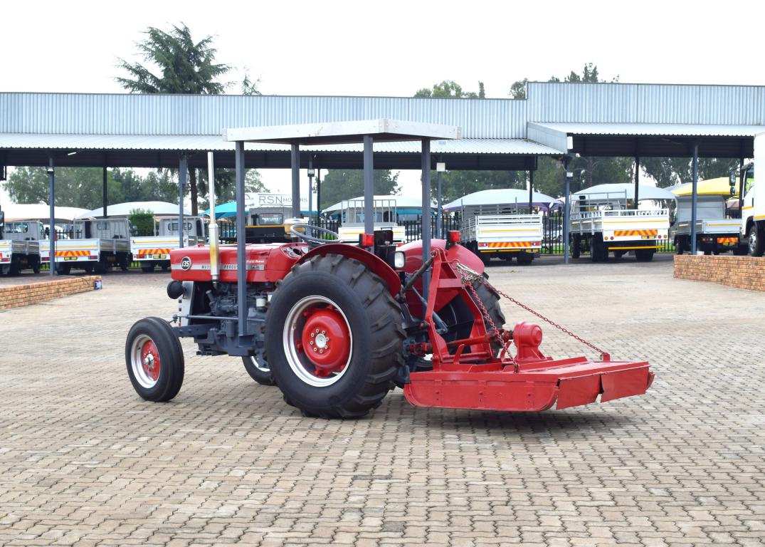 Massey Ferguson 135 Tractor