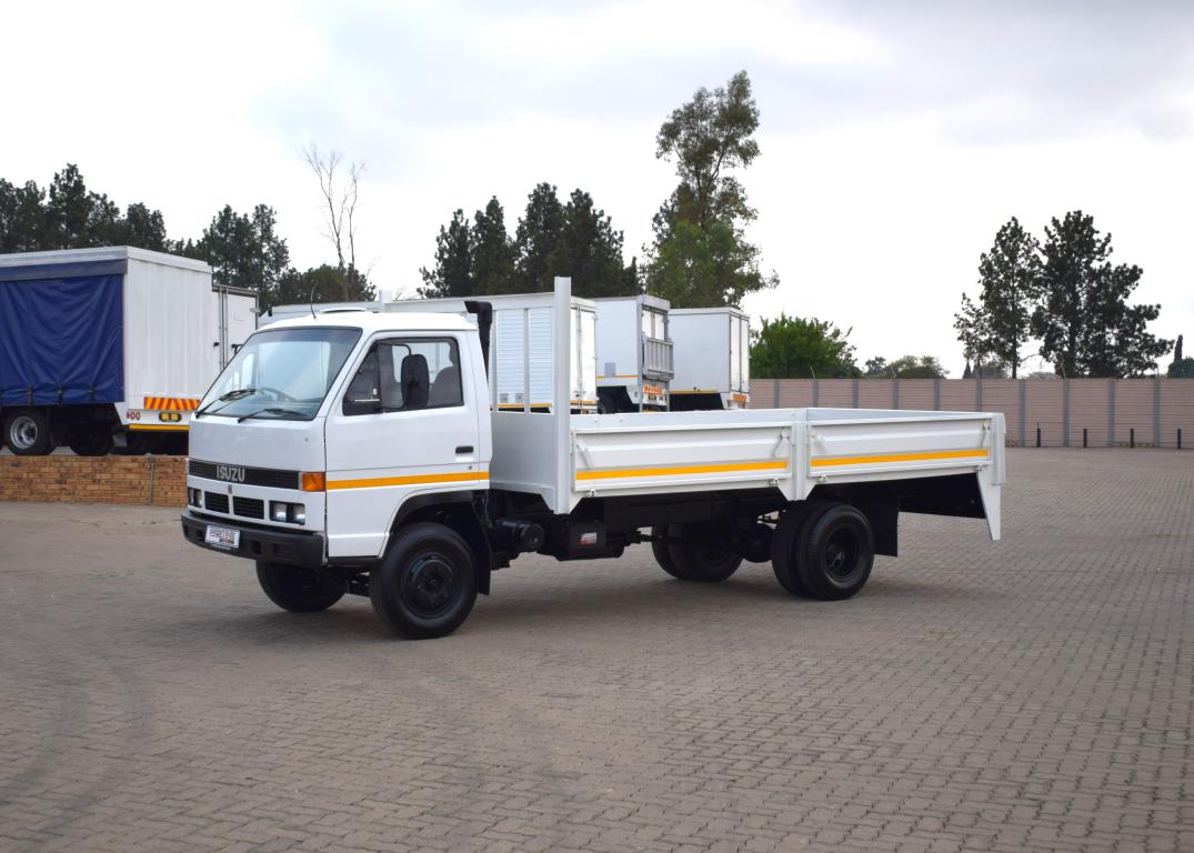 1995 Isuzu N 4000D Dropside Truck