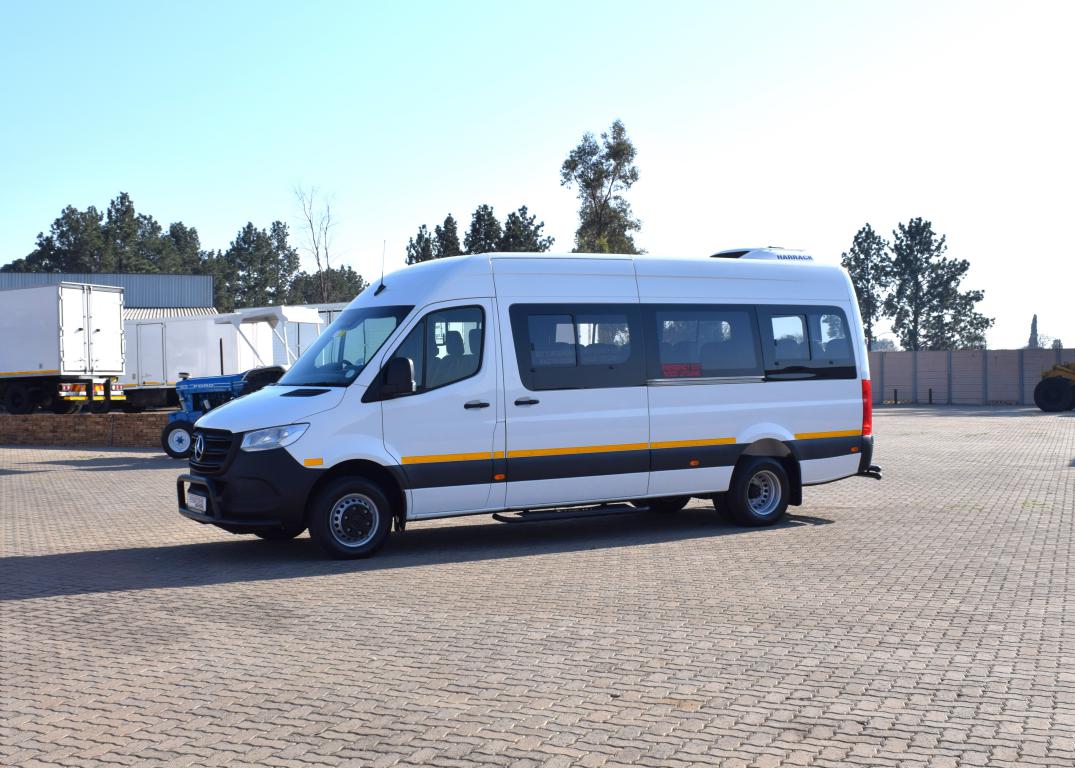 2021 MERCEDES BENZ Sprinter 516 CDI AUTO 23-SEATER