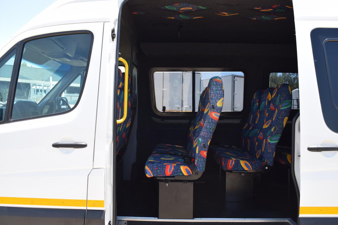 2014 VW Crafter 50 2.0 BiTDI HR 120 KW 23-Seater Bus