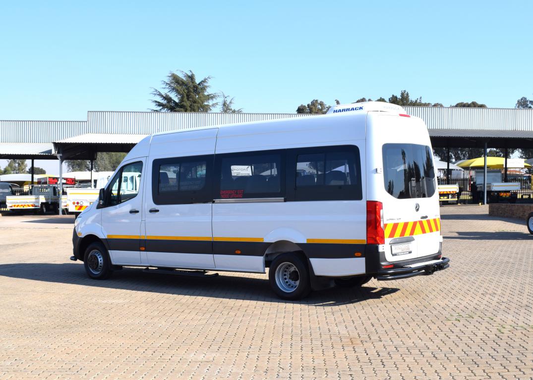 2021 MERCEDES BENZ Sprinter 516 CDI AUTO 23-SEATER
