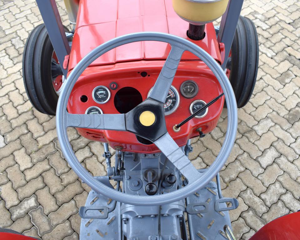Massey Ferguson 135 Tractor