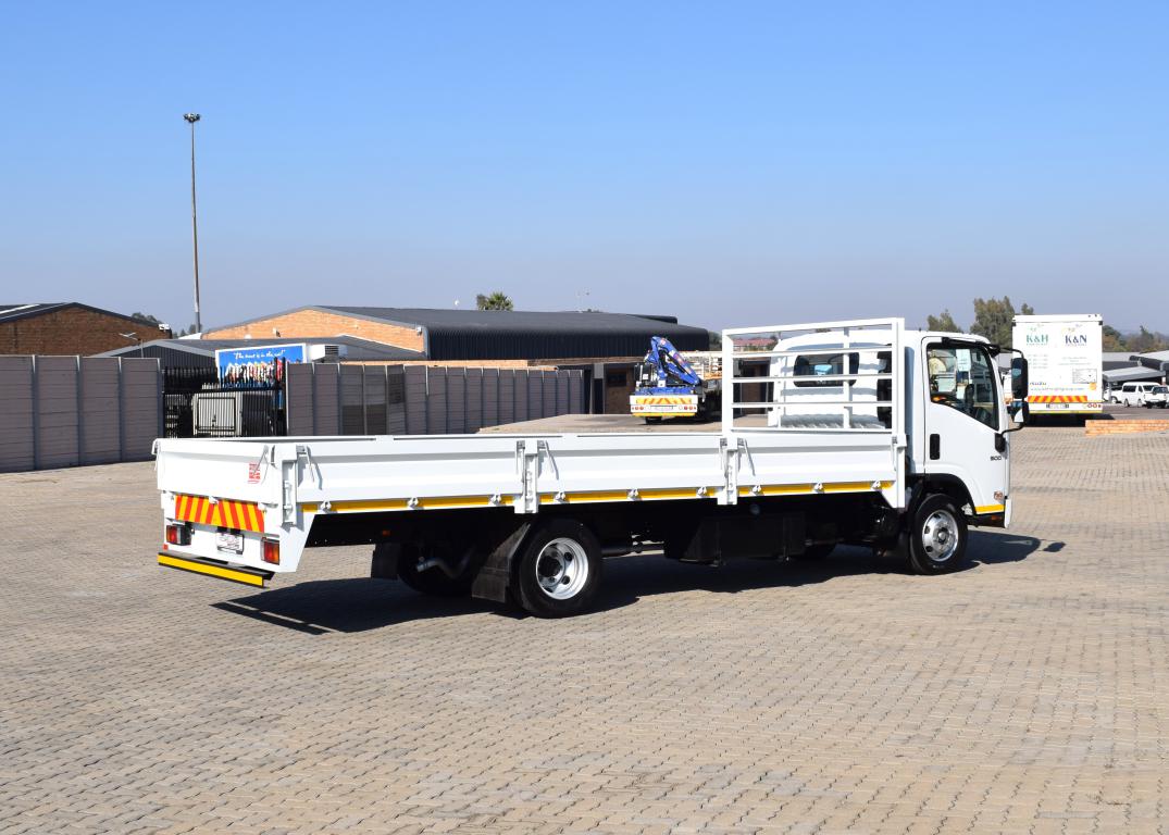 2024 Isuzu NQR 500 AMT Dropside truck