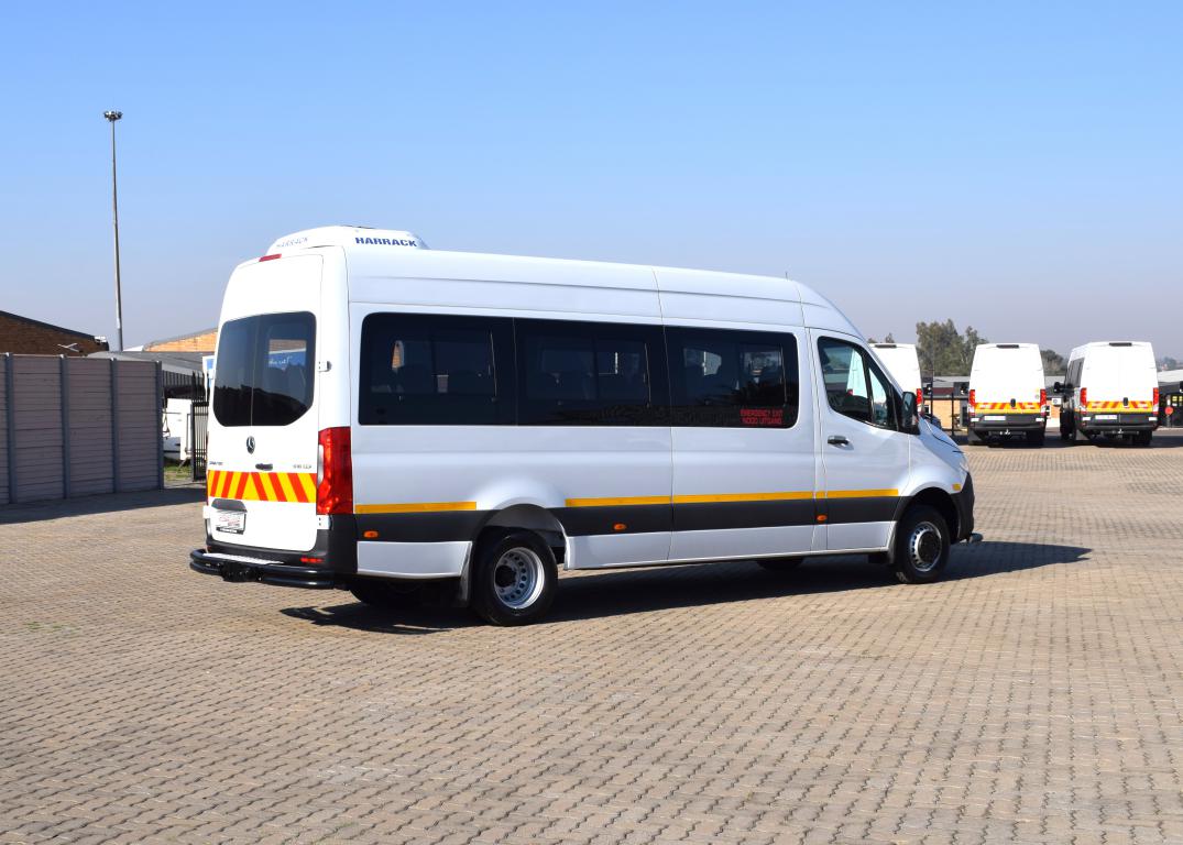 2021 MERCEDES BENZ Sprinter 516 CDI AUTO 23-SEATER