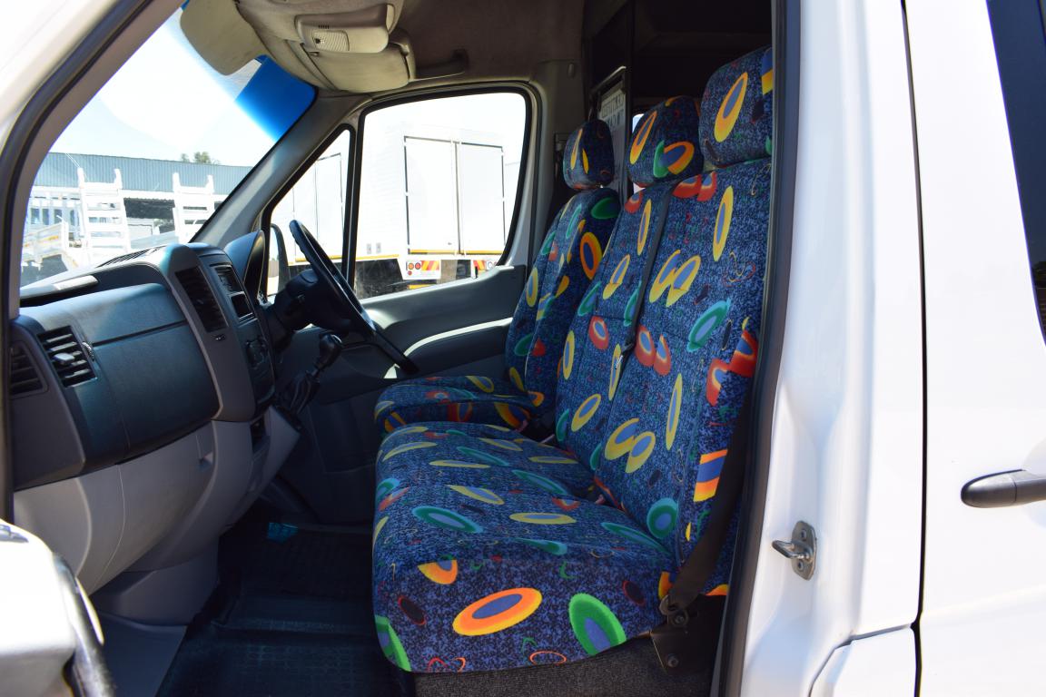 2014 VW Crafter 50 2.0 BiTDI HR 120 KW 23-Seater Bus
