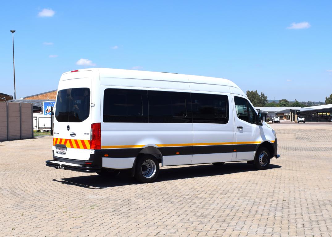 2022 MERCEDES BENZ Sprinter 516 CDI 23-SEATER