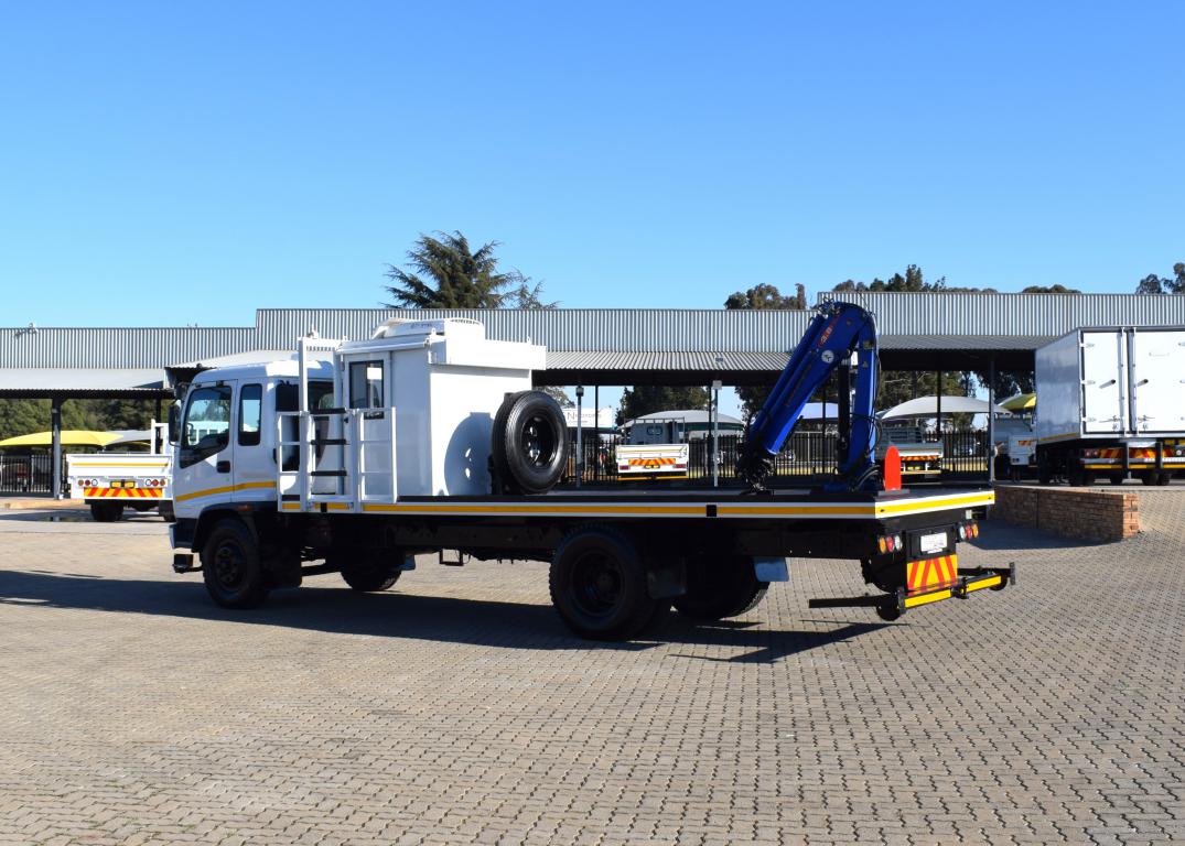 2013 Isuzu FSR 700 CRANE TRUCK
