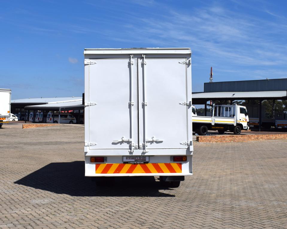 2008 Nissan Cabstar 35 volume body truck