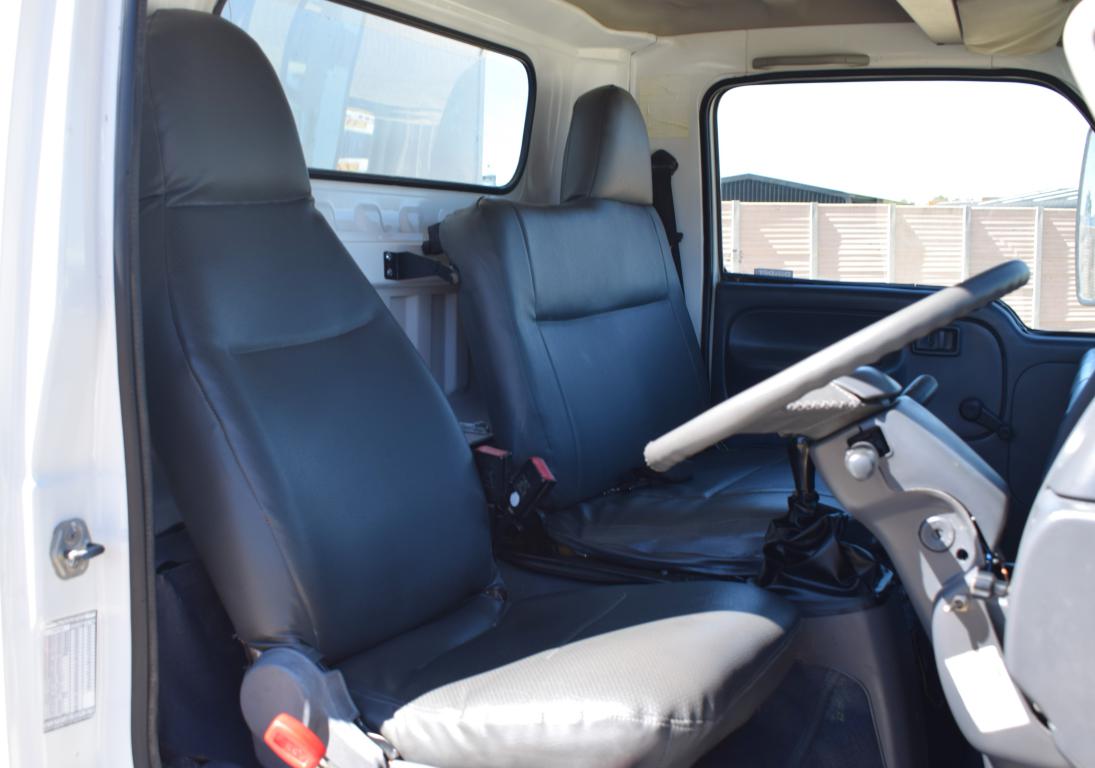 2014 Nissan UD 40 Tipper Truck