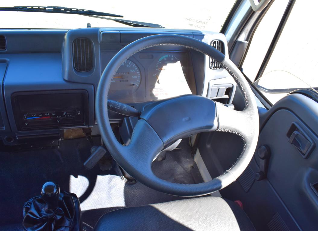 2014 Nissan UD 40 Tipper Truck