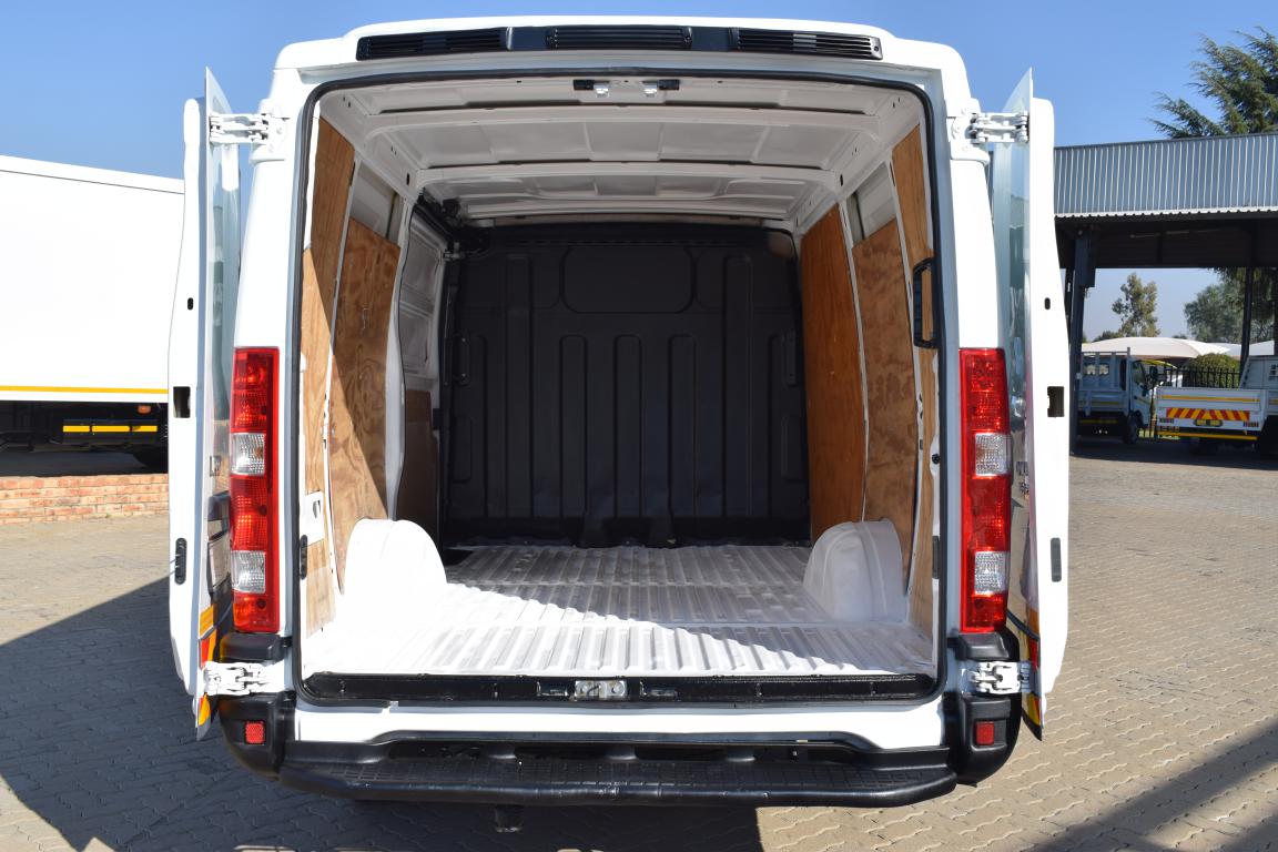 2011 Iveco Daily 35 S12V12 PANEL VAN