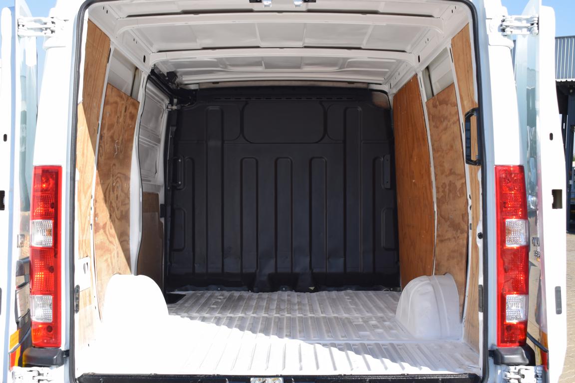 2011 Iveco Daily 35 S12V12 PANEL VAN
