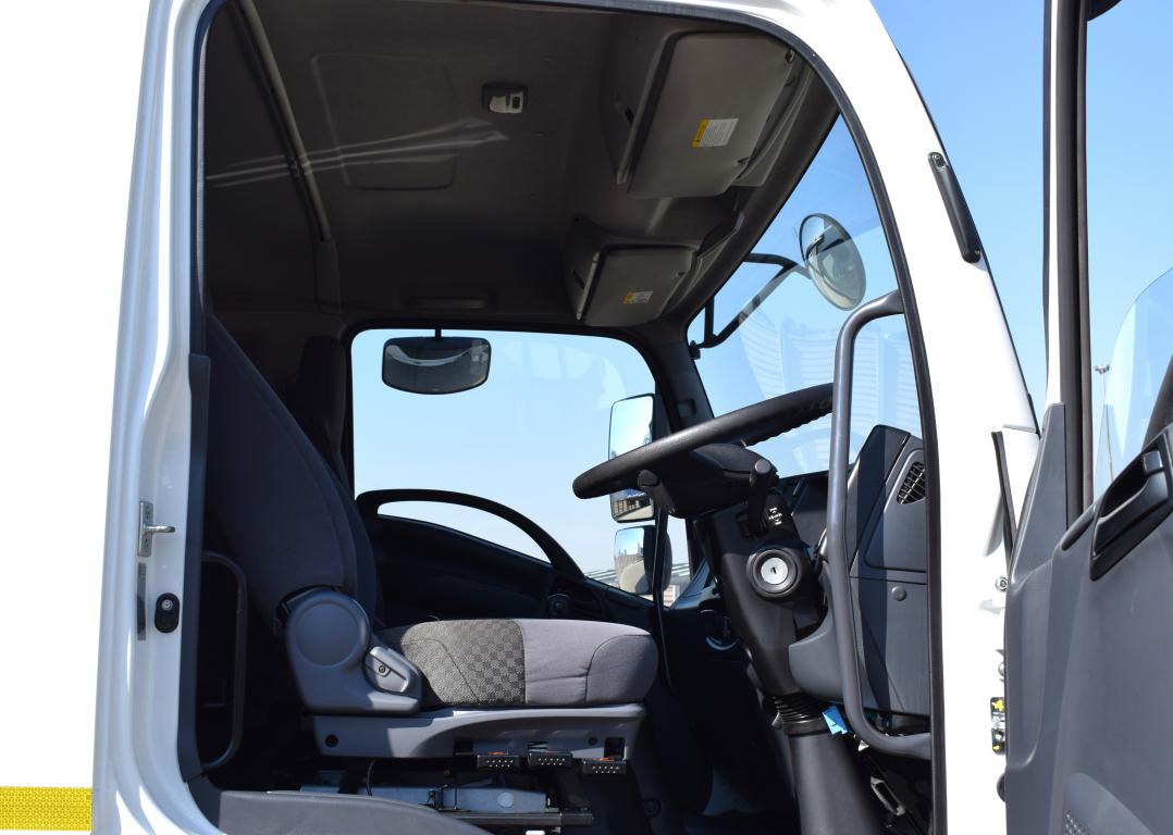 2024 Isuzu FSR 800 AMT REFRIGERATED BODY TRUCK