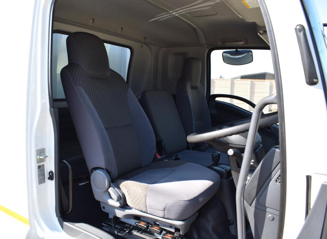 2024 Isuzu FSR 800 AMT REFRIGERATED BODY TRUCK