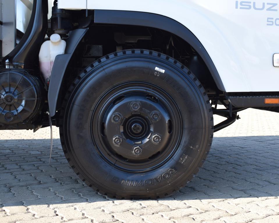2014 Isuzu NQR 500 DROPSIDE & CRANE TRUCK