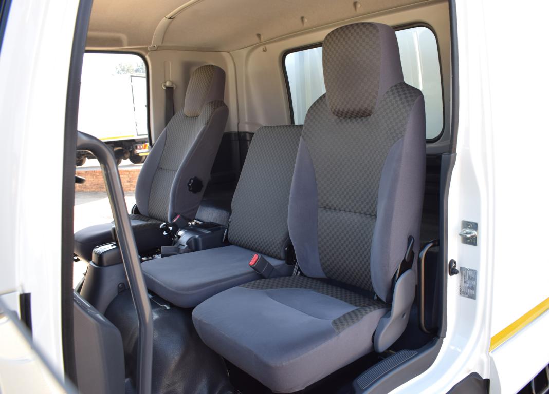 2024 Isuzu FSR 800 AMT REFRIGERATED BODY TRUCK