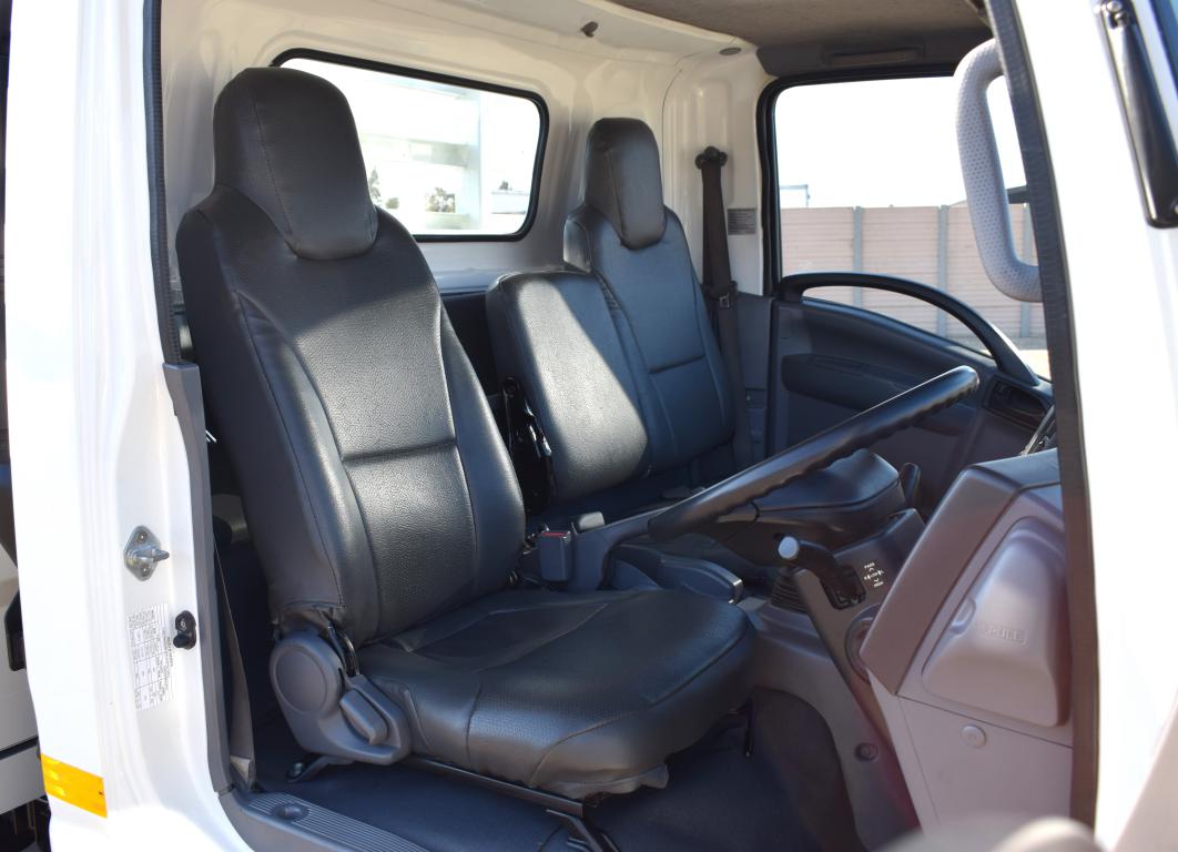2014 Isuzu NQR 500 DROPSIDE & CRANE TRUCK