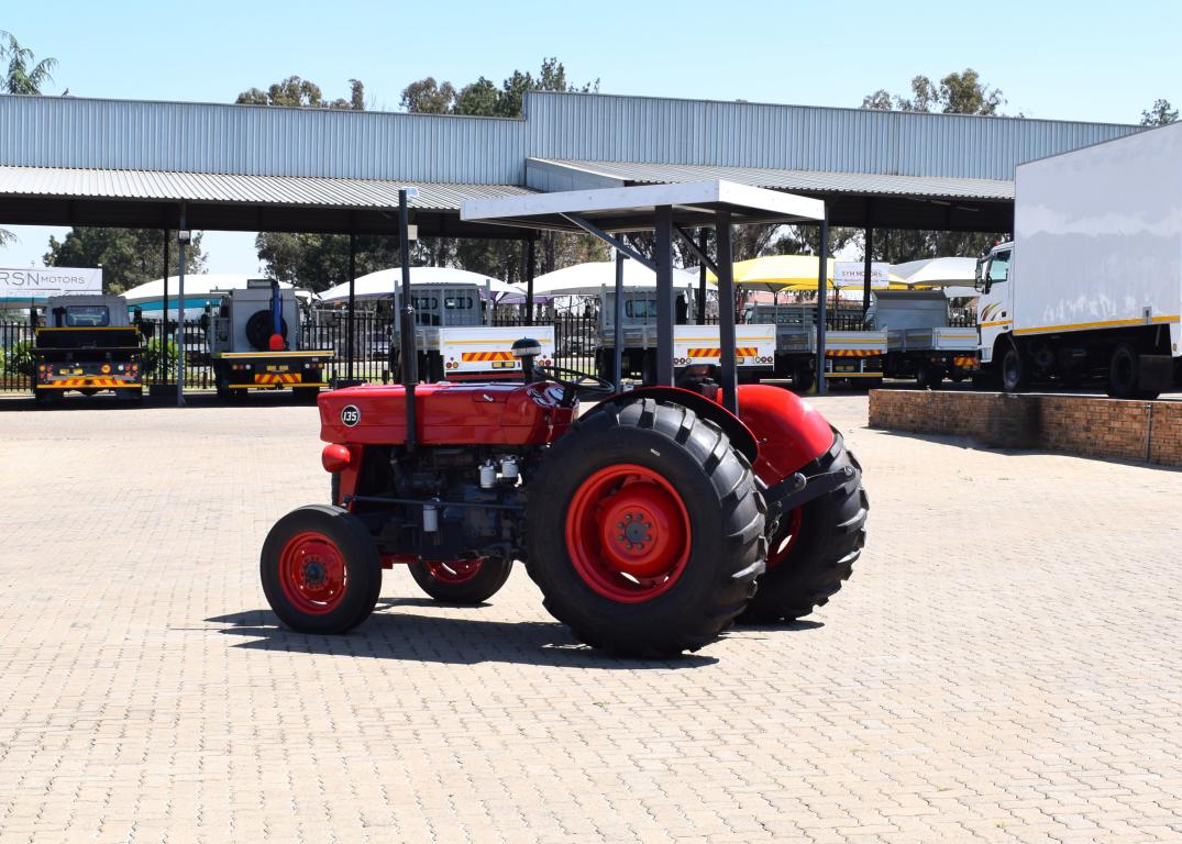 1977 Massey Ferguson 135 TRACTOR