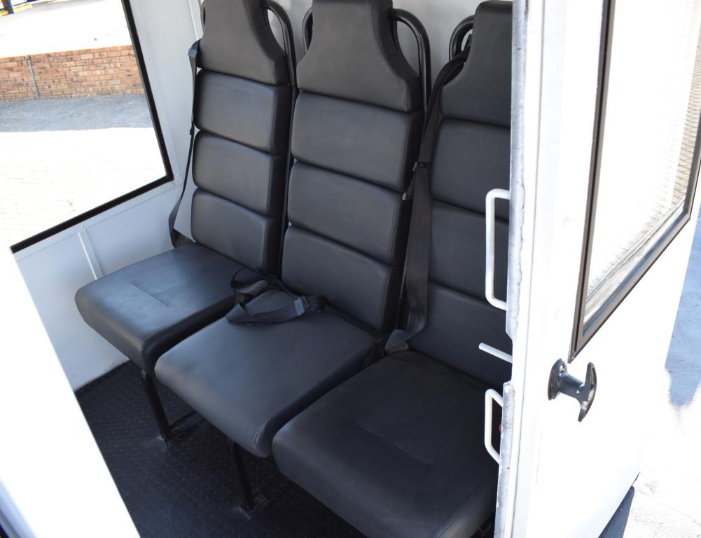 2013 Isuzu FSR 700 CRANE TRUCK