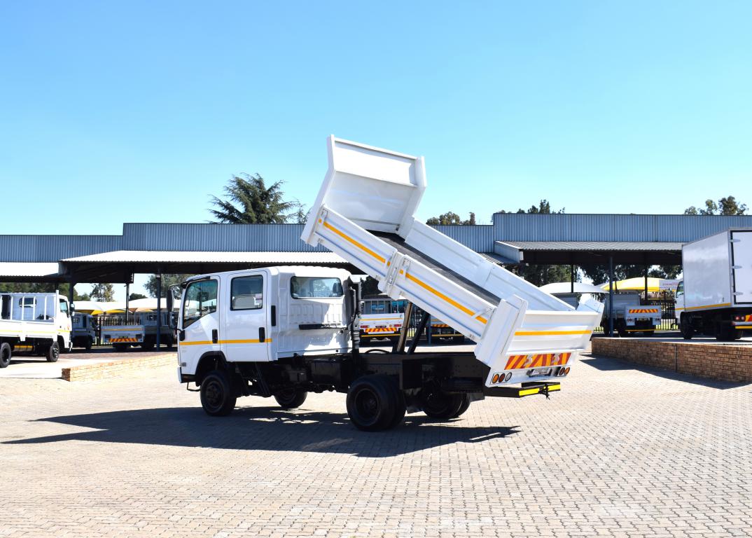 2012 Isuzu NPS 300 CREW CAB 4X4 TIPPER TRUCK