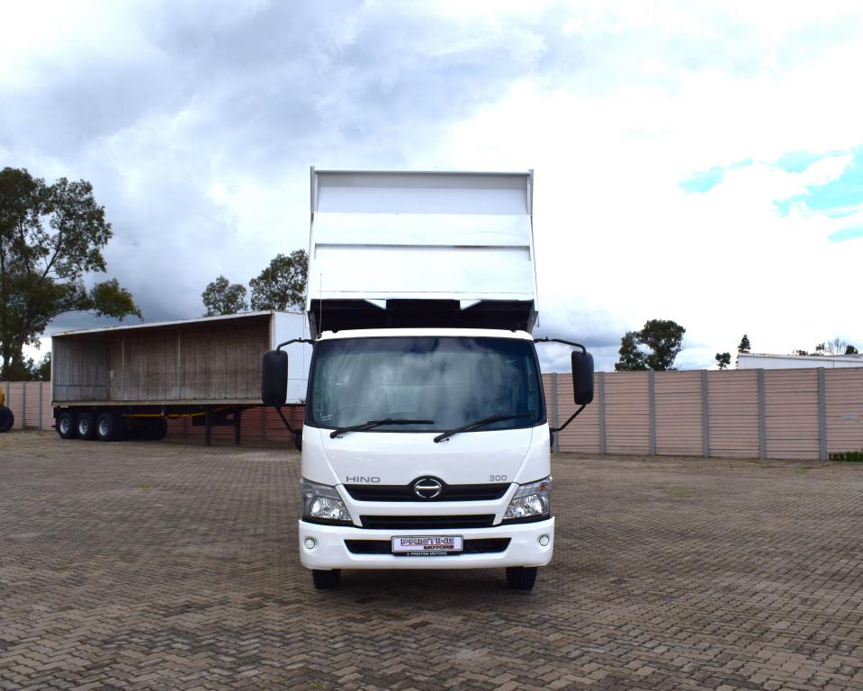 2017 Hino 300 Series 714 SWB (AX3) Tipper Truck