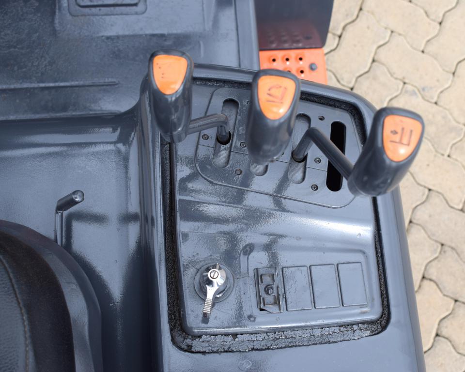 2010 Doosan D25 S-5 Forklift