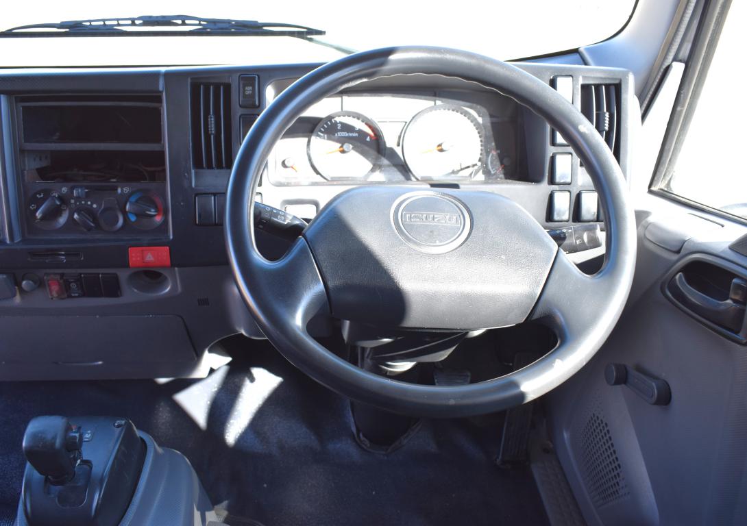 2012 Isuzu NQR 500 AMT CURTAIN SIDE TRUCK