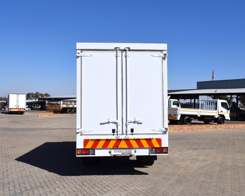 2008 Nissan UD 35 Volume Body Truck