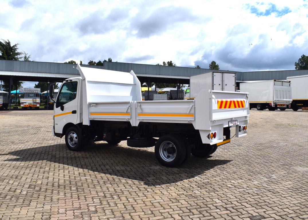 2017 Hino 300 Series 714 SWB (AX3) Tipper Truck