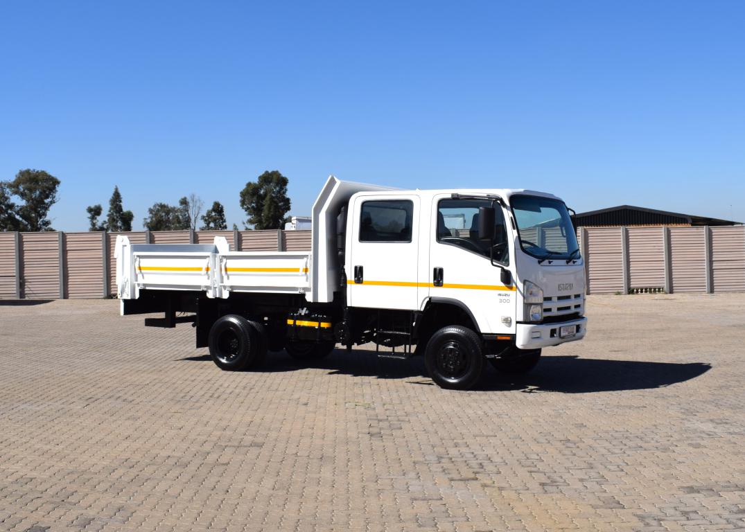 2012 Isuzu NPS 300 CREW CAB 4X4 TIPPER TRUCK