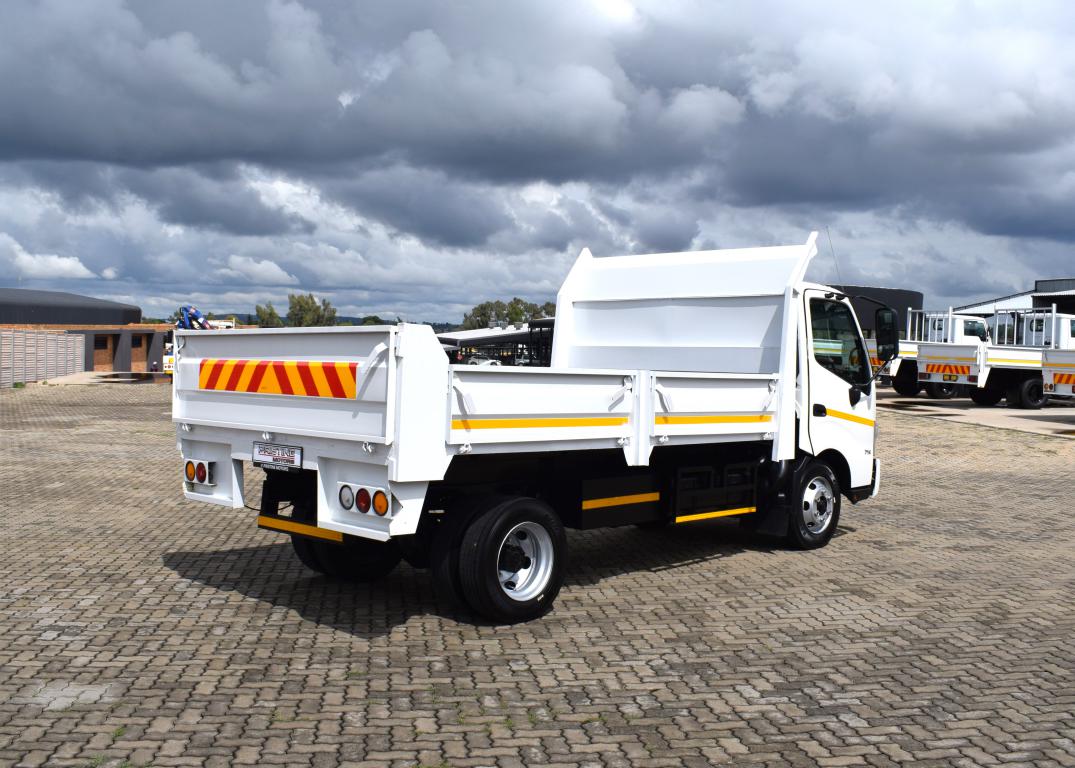 2017 Hino 300 Series 714 SWB (AX3) Tipper Truck