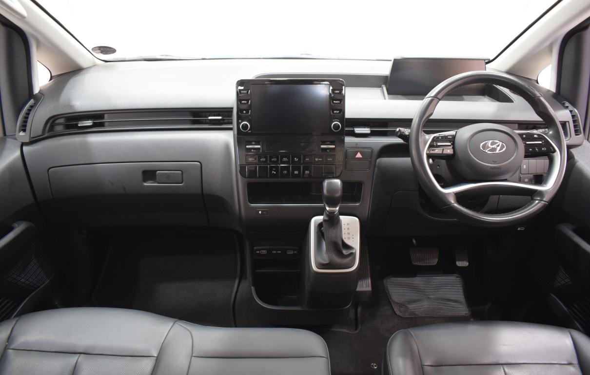 2023 Hyundai Staria 2.2D Executive 9-seater