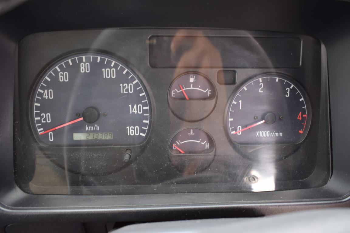 2006 Isuzu NHR 150 Dropside Driving School Truck