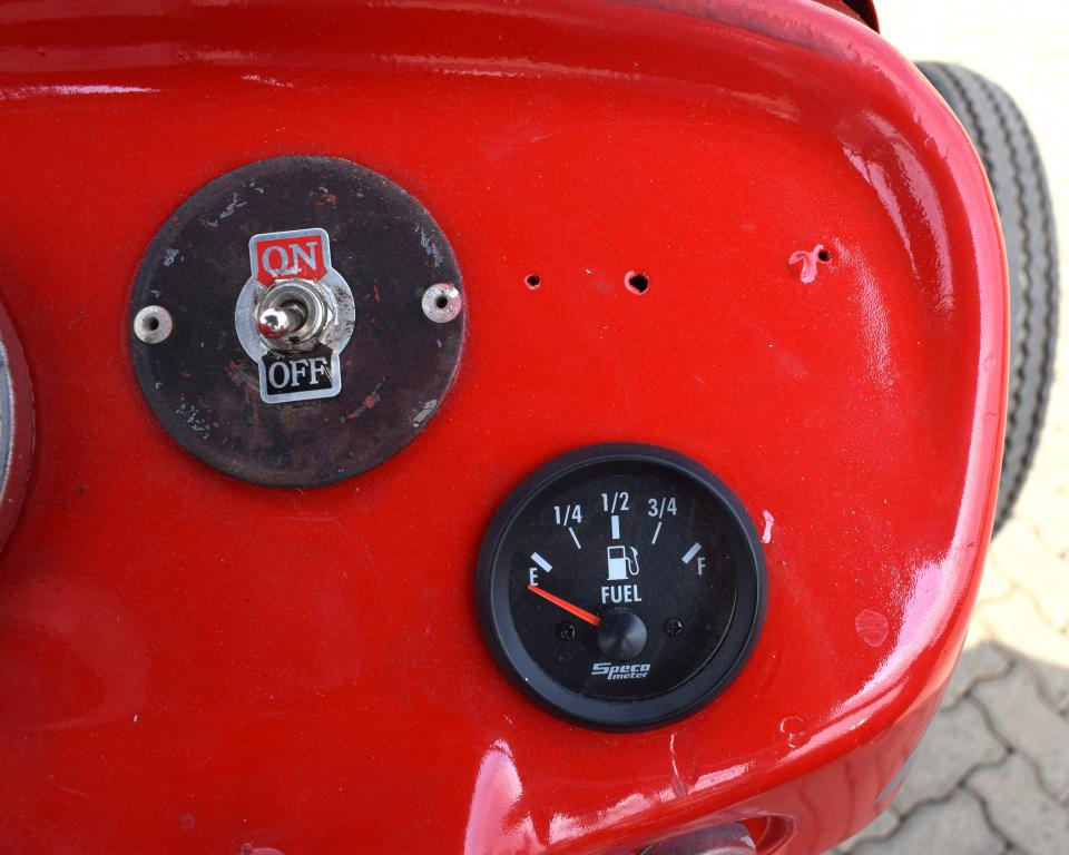 Massey Ferguson 135 TRACTOR & SLASHER