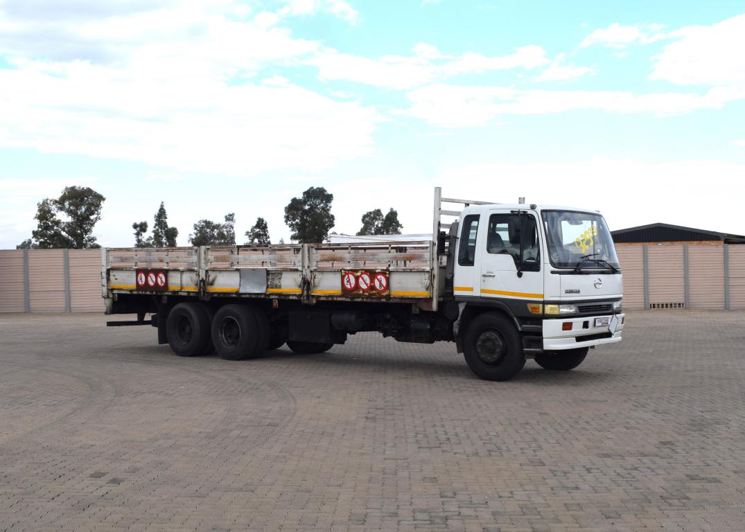 2003 Hino 15-207 Dropside Truck