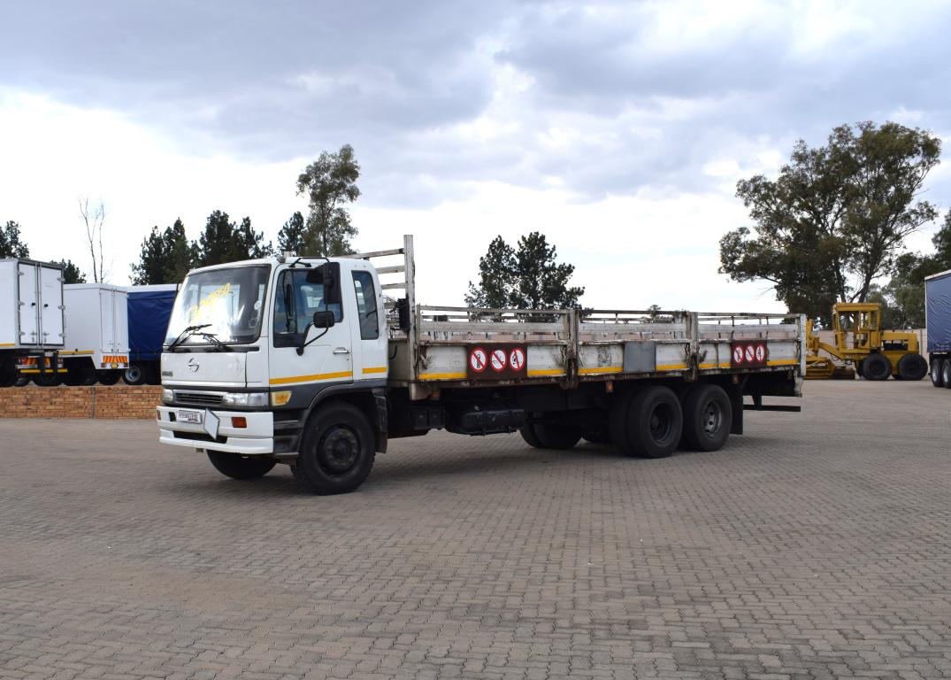 2003 Hino 15-207 Dropside Truck