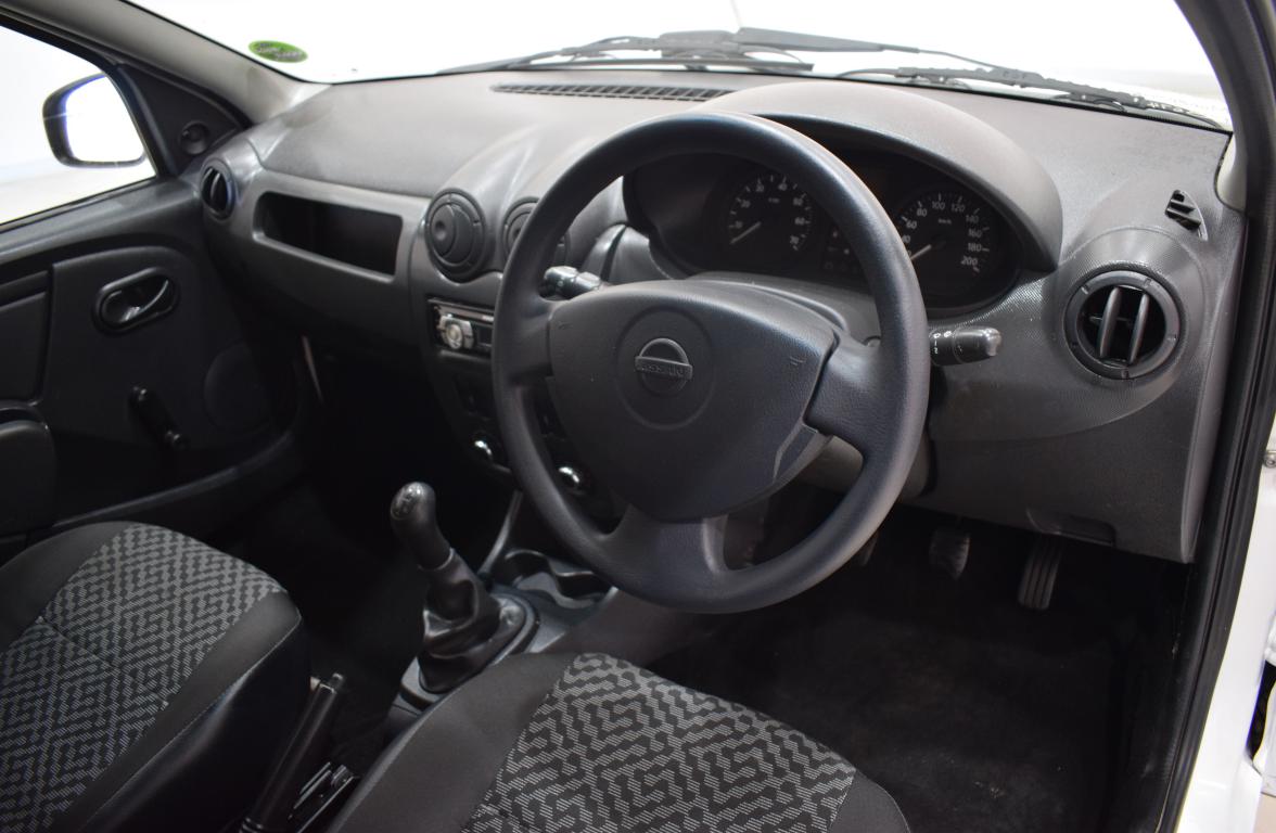 2018 Nissan NP200 1.6i (aircon)