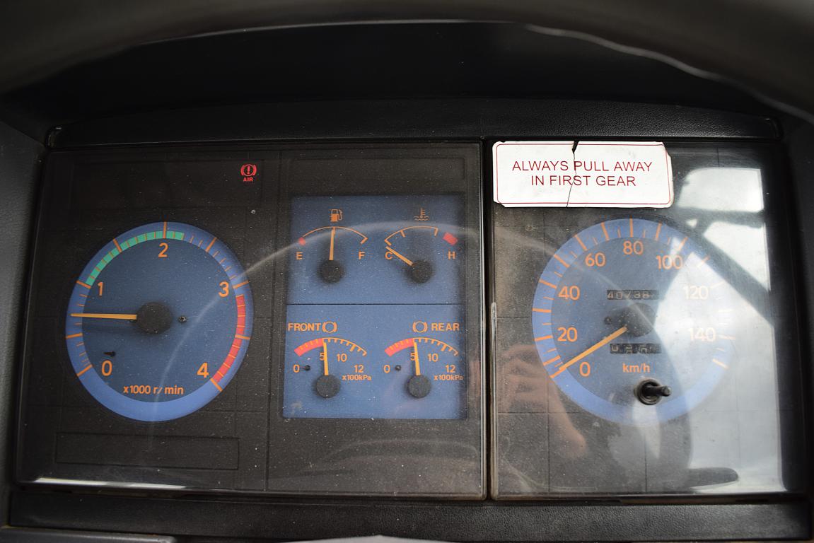 2003 Hino 15-207 Dropside Truck