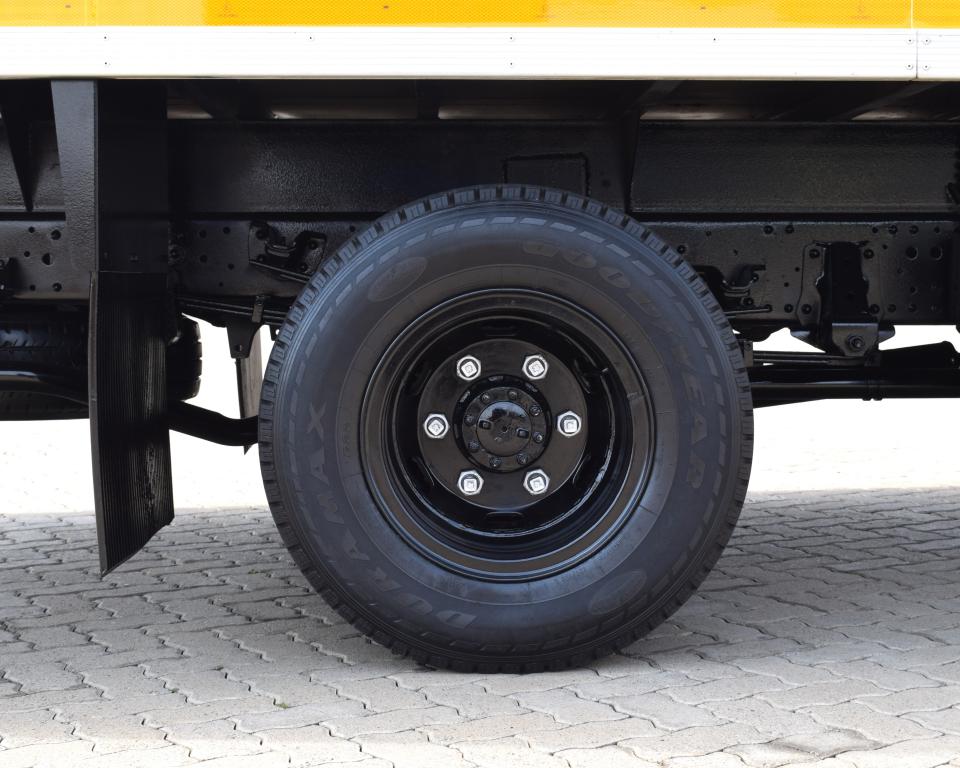 2020 Isuzu NPR 300 VOLUME BODY TRUCK