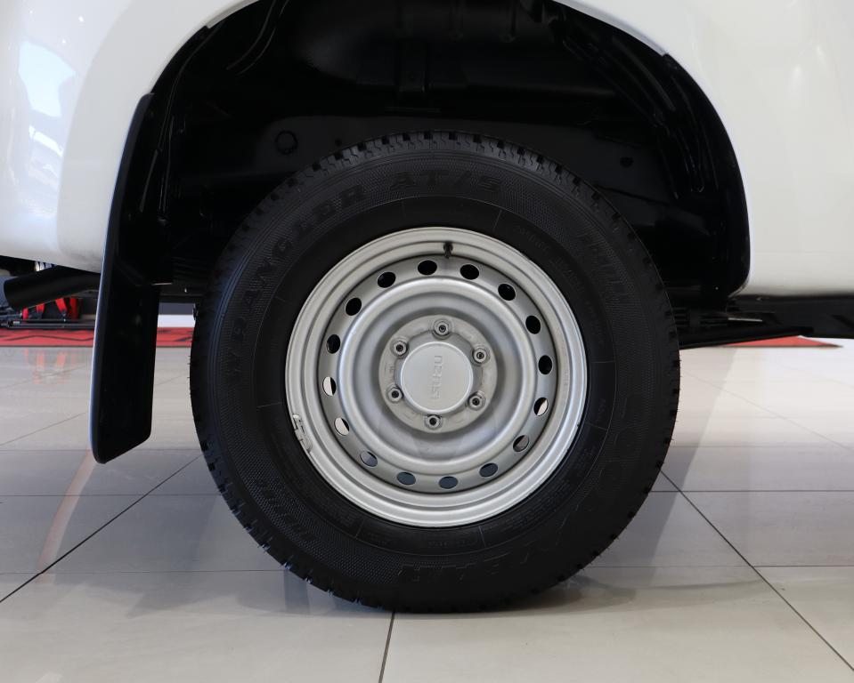 2023 Isuzu D-Max 250C Fleetside
