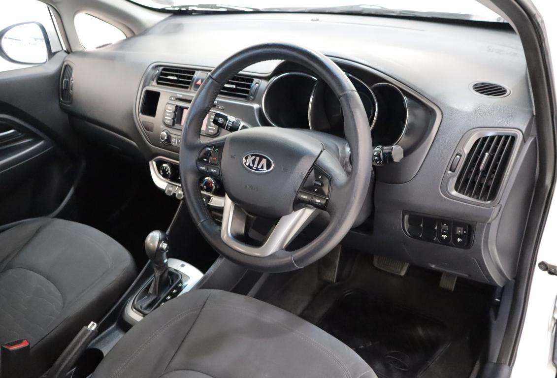 2013 Kia Rio Sedan 1.4 Tec Auto