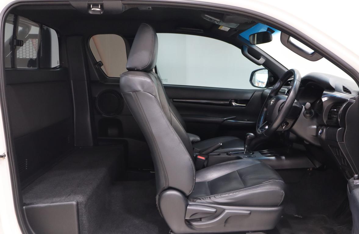 2020 Toyota Hilux 2.8GD-6 Xtra Cab Legend Auto