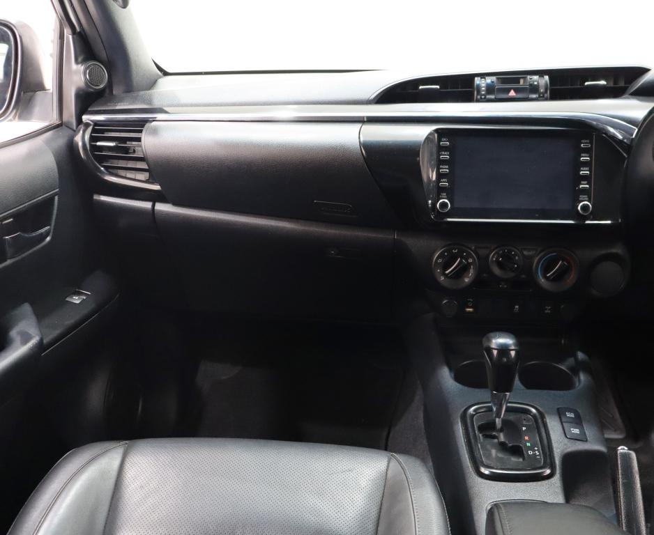 2020 Toyota Hilux 2.8GD-6 Xtra Cab Legend Auto