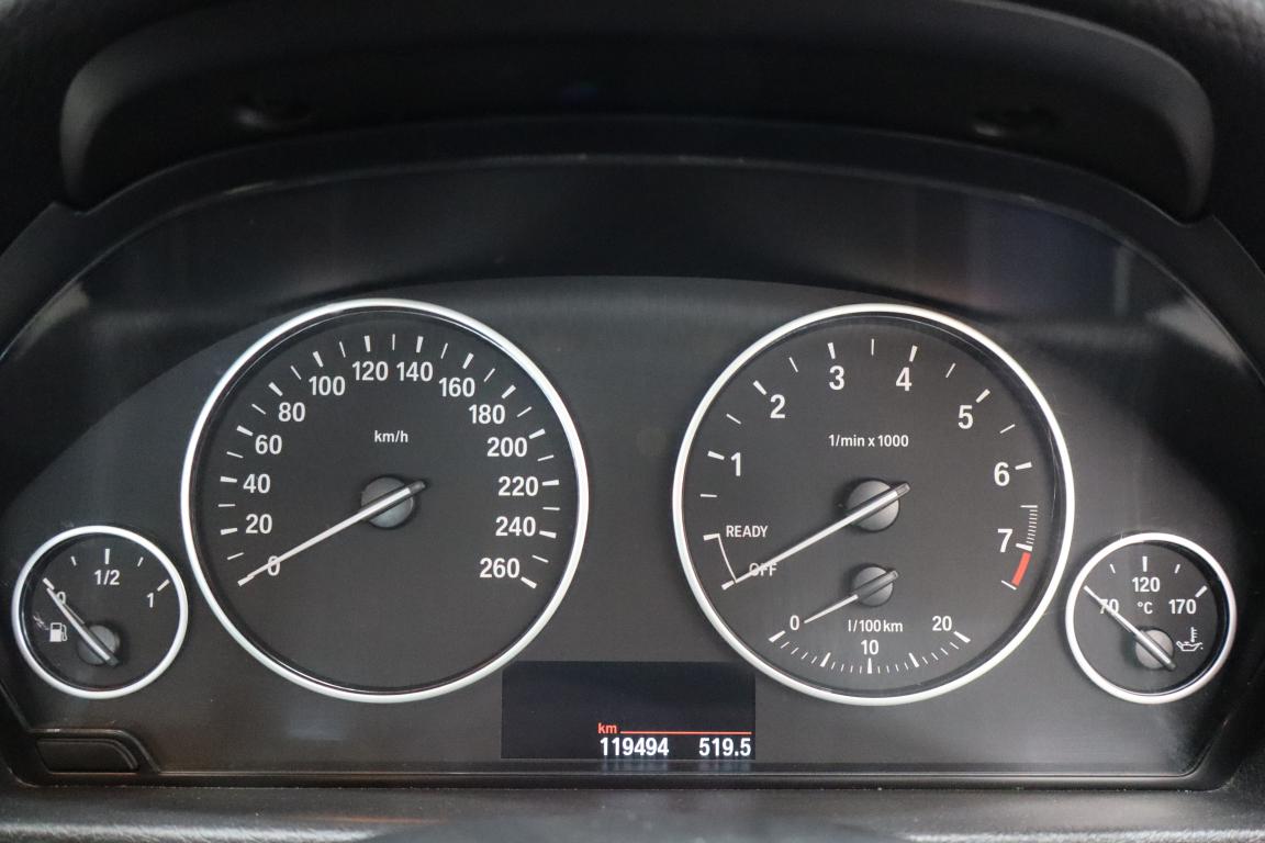 2016 BMW 3 Series 320i auto