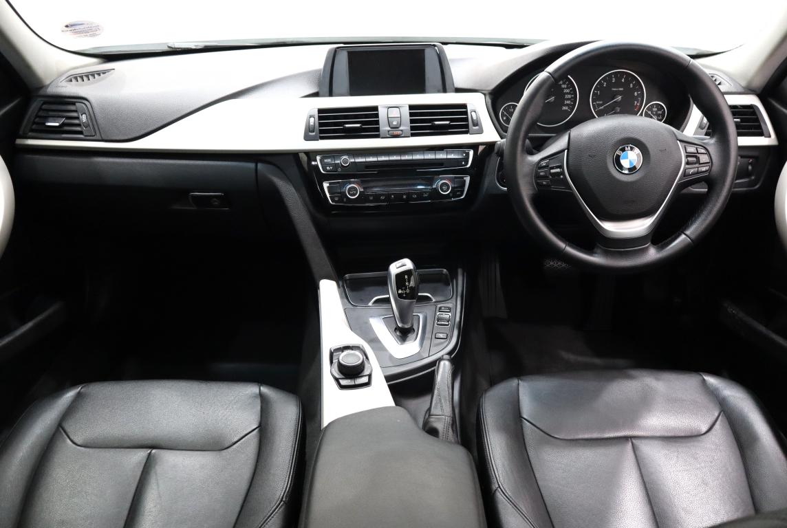 2016 BMW 3 Series 320i auto