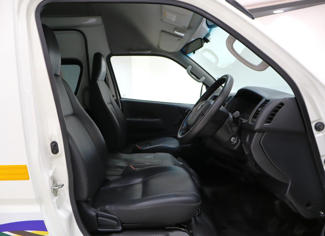 2023 Toyota Quantum 2.7 Sesfikile