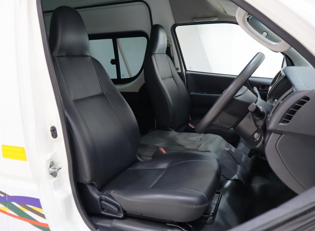 2023 Toyota Quantum 2.7 Sesfikile