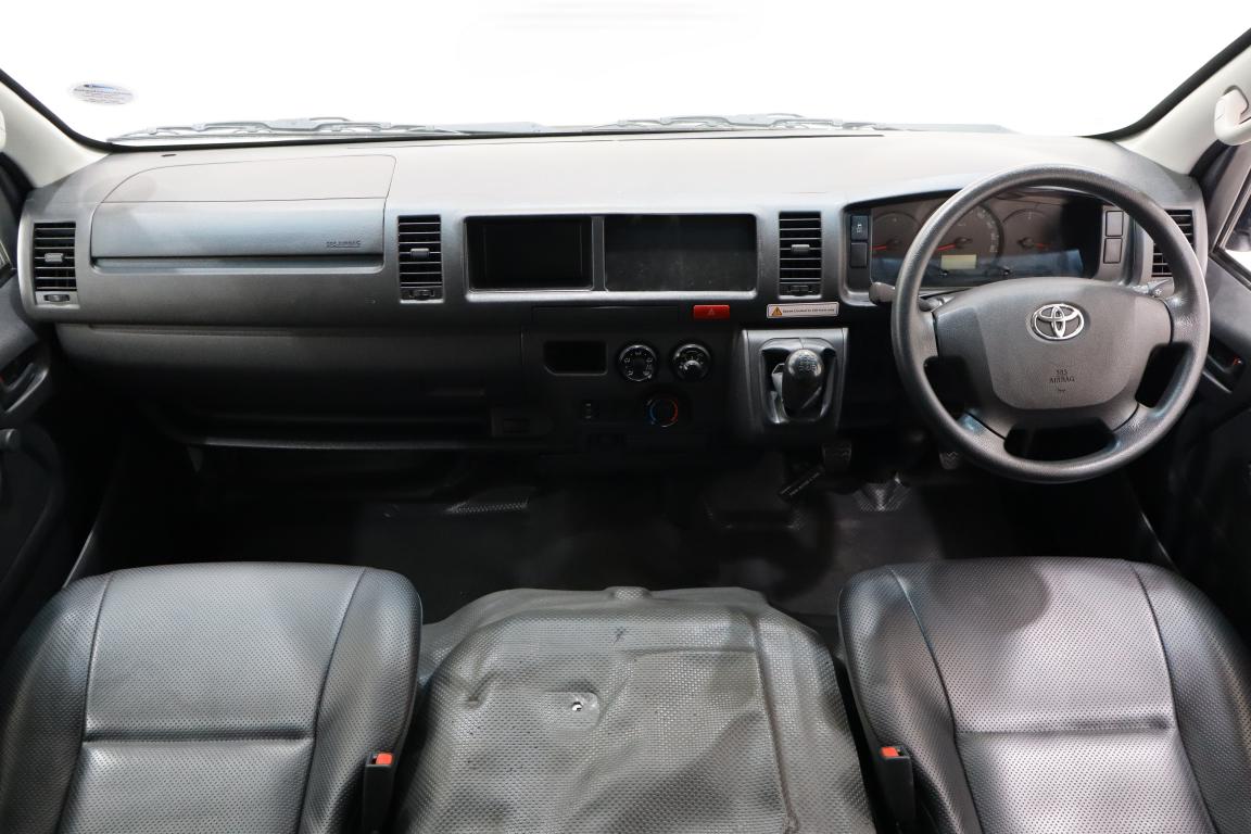 2023 Toyota Quantum 2.7 Sesfikile