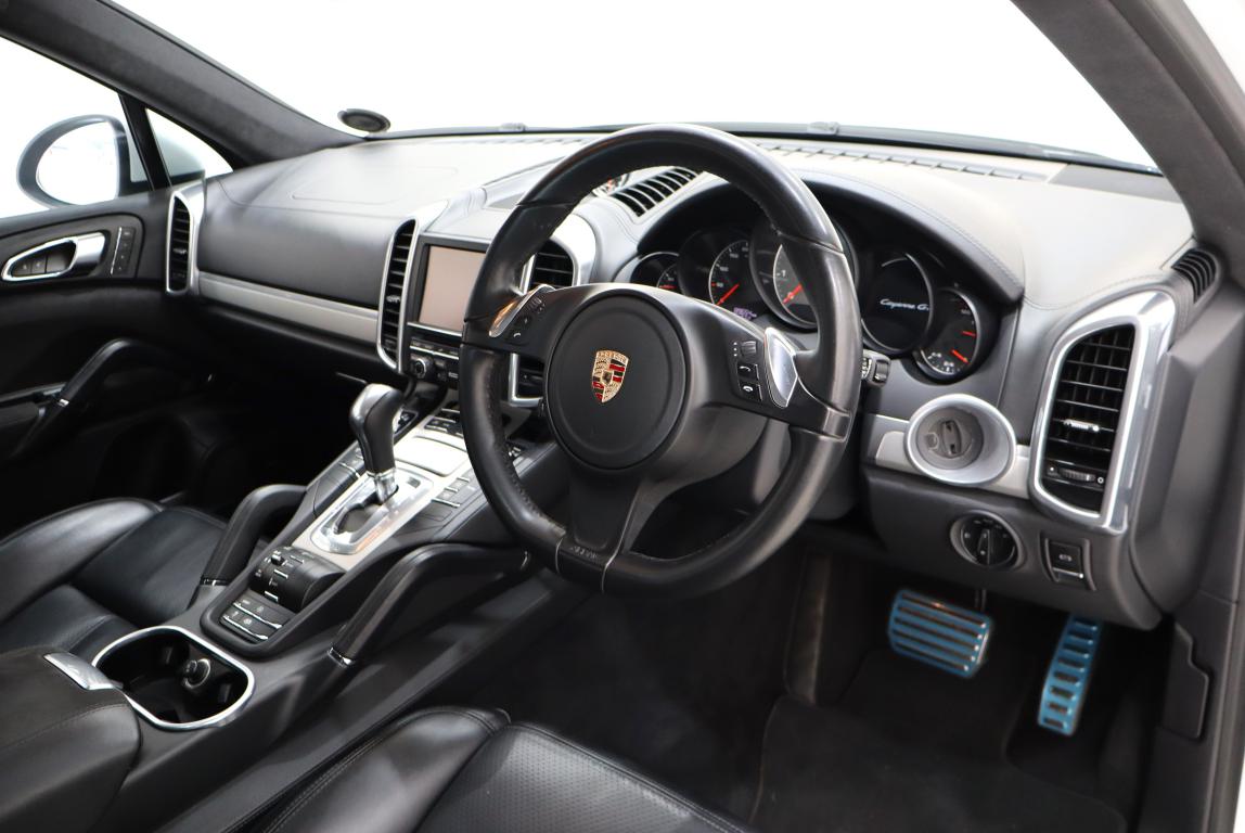 2013 Porsche Cayenne GTS Auto